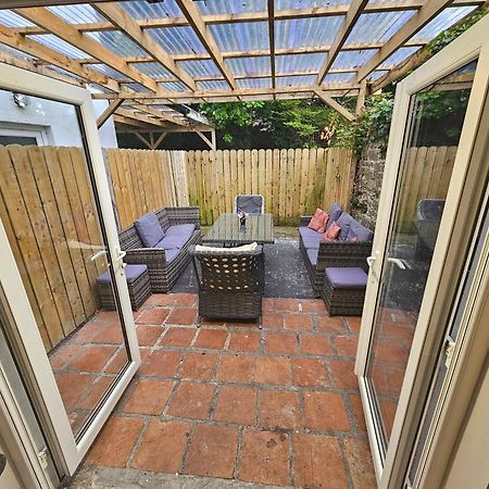 7 Eyre Square Lane Apartment Galway Bagian luar foto