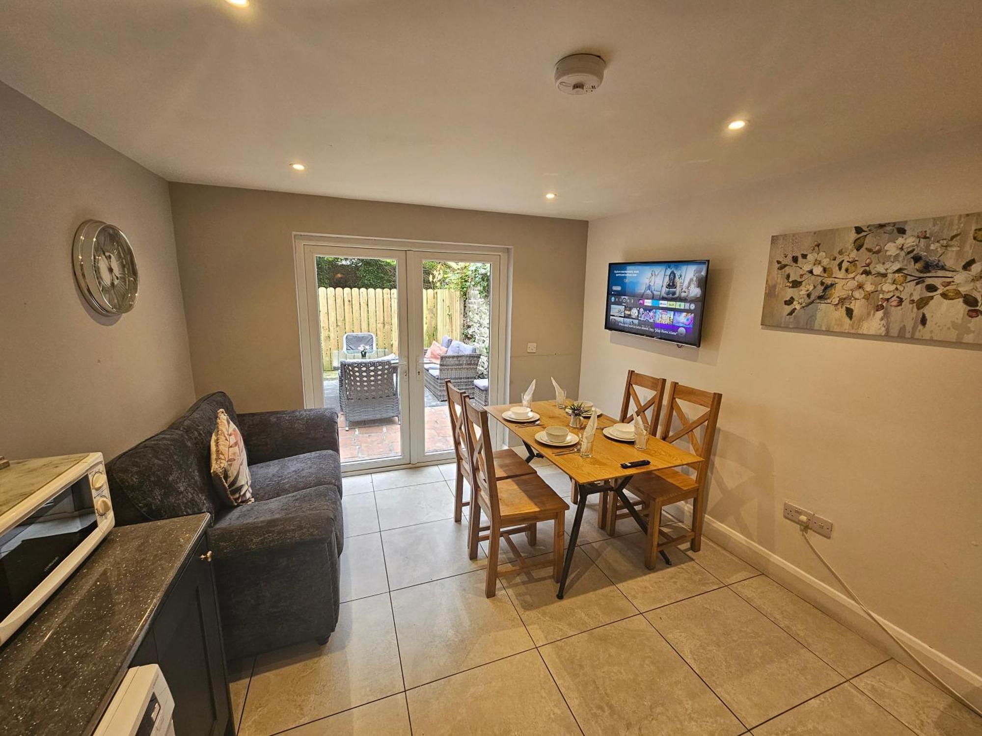 7 Eyre Square Lane Apartment Galway Bagian luar foto