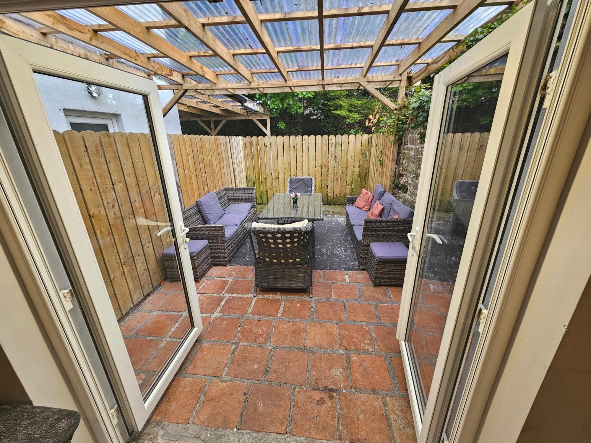 7 Eyre Square Lane Apartment Galway Bagian luar foto